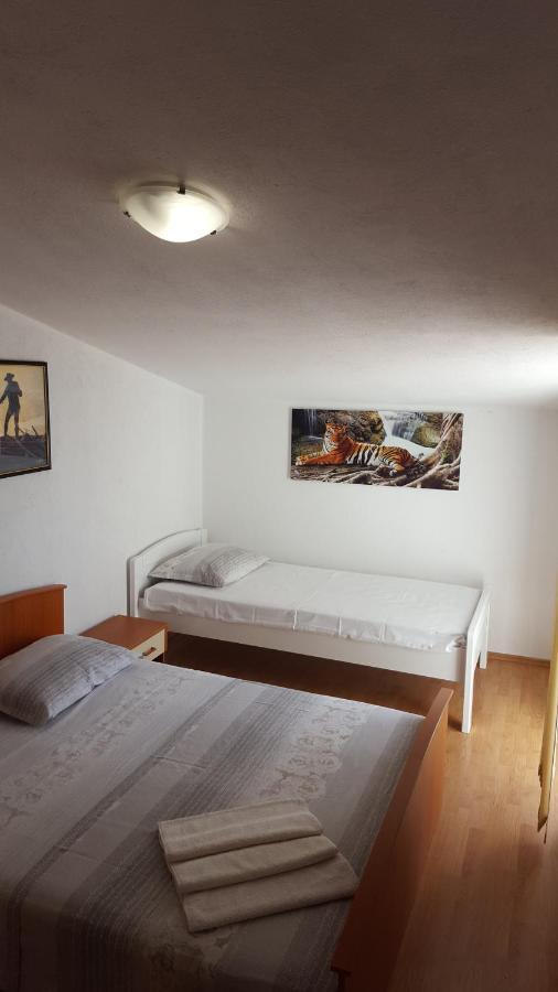 Apartment Oliver Ravlic
